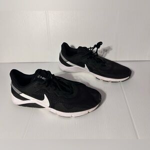 Nike CQ9356-001 legend essential cross training sneaker shoe men size 15